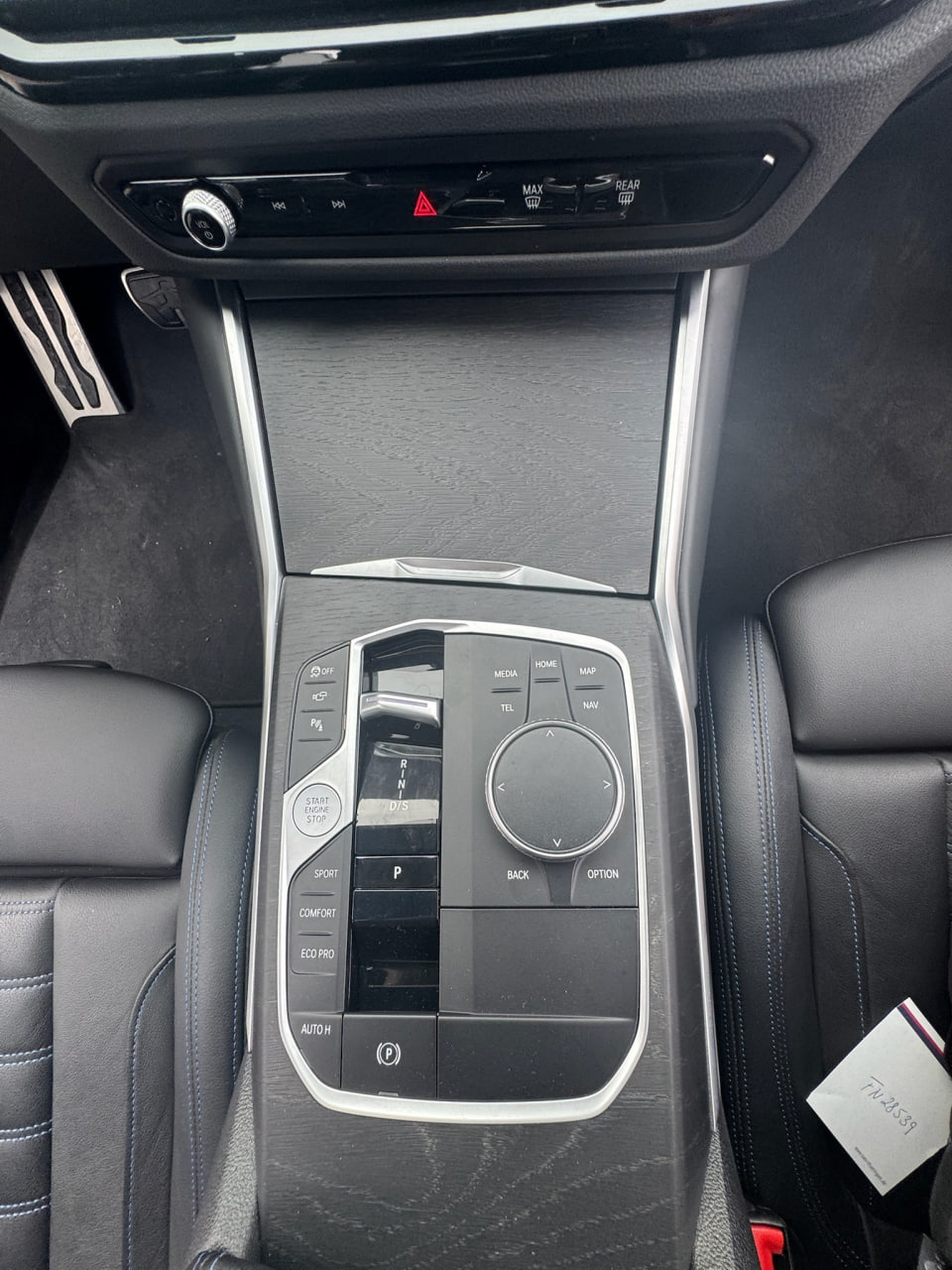 BMW 340i baxışı, 16 şəkildən 14-cisi