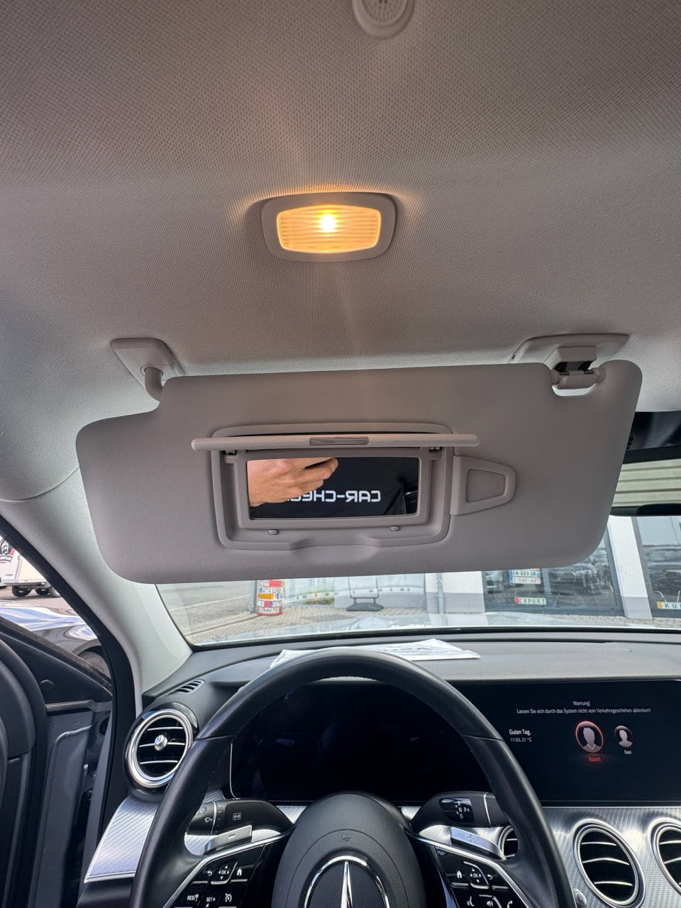 Mercedes-Benz E200 baxışı, 22 şəkildən 17-cisi