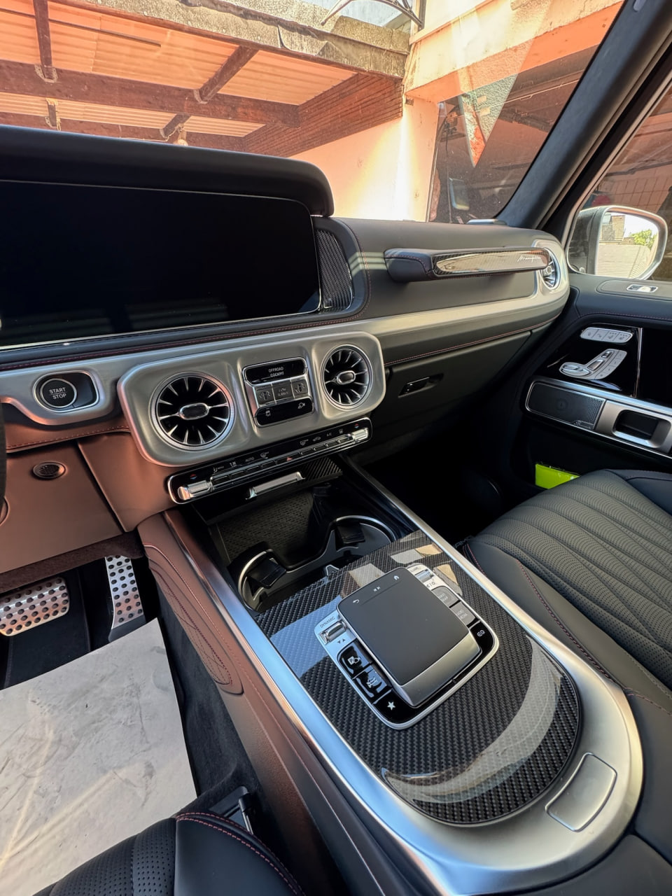 Mercedes-Benz G-Klasse baxışı, 12 şəkildən 12-cisi