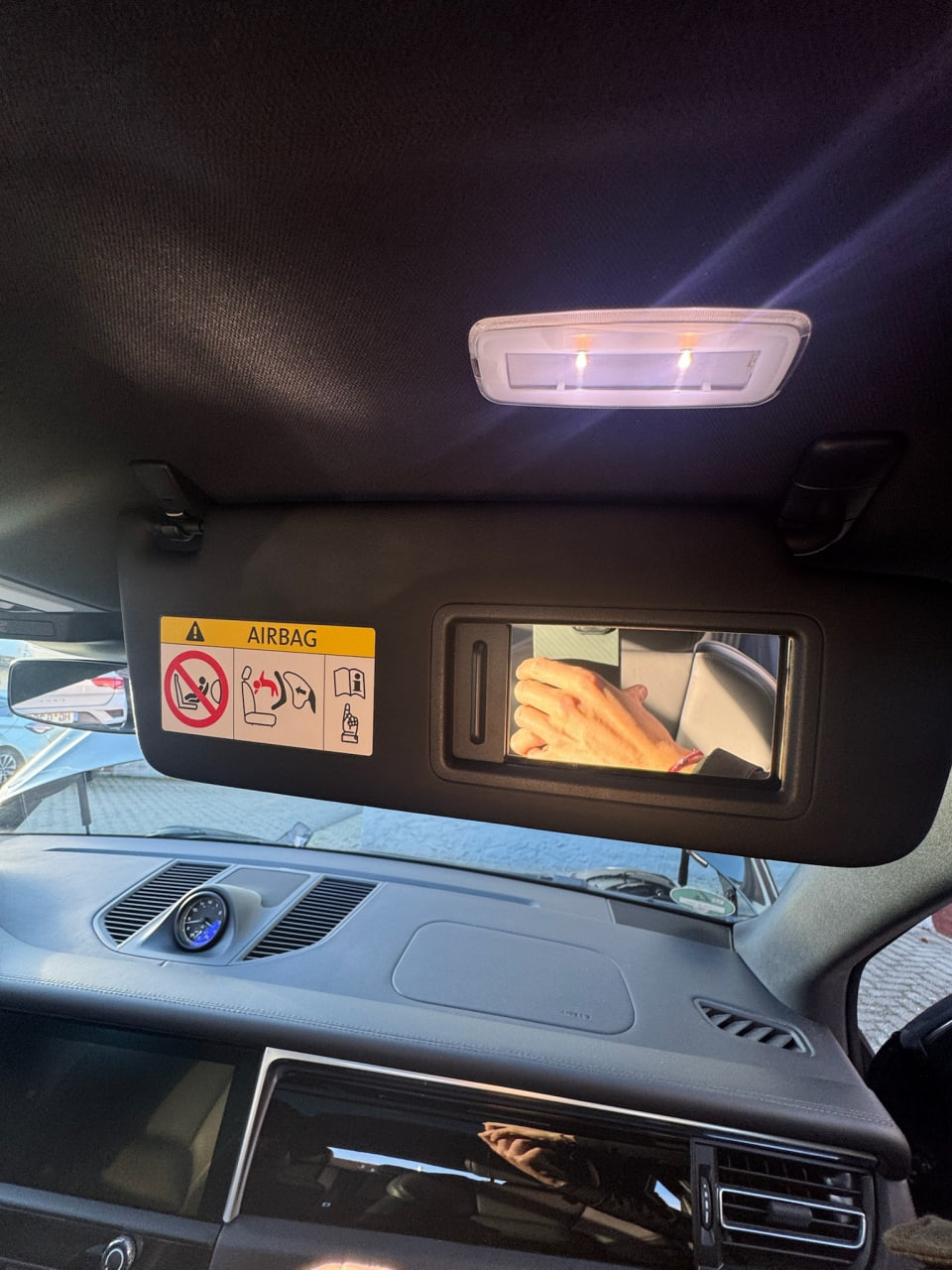 Porsche Macan baxışı, 17 şəkildən 12-cisi