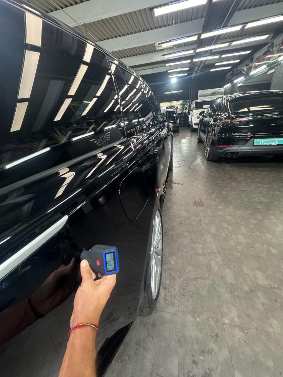 Range Rover baxışı, 12 şəkildən 1-cisi
